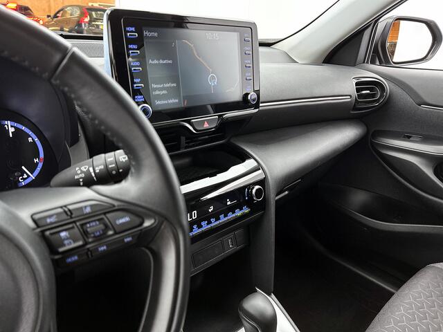 Toyota YARIS Cross 1.5 Hybrid 115 Dynamic Limited | Smart Key | Parkeersensoren voor + achter | Apple Carplay | Rijdt bij PM