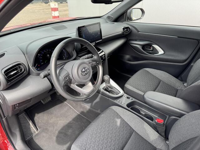 Toyota YARIS Cross 1.5 Hybrid Dynamic Navigatie, adaptieve cruise control, keyless entry- & start, achteruitrij camera, automaat!