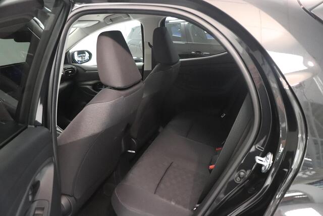 Toyota YARIS 1.5 Hybrid | Camera | Climate Control | Adaptieve Cruise control | Navigatie | AppleCarplay AndroidAuto | LED |