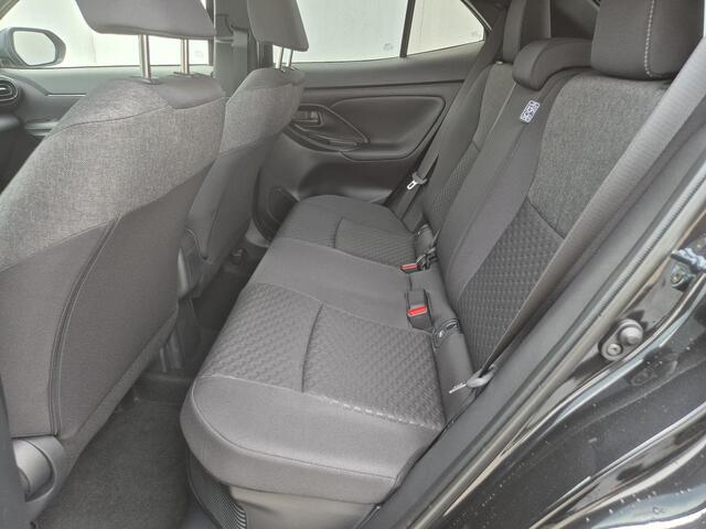 Toyota YARIS Cross 1.5 Hybrid 130 Launch Edition Automaat Team D / Winter Pakket / Safety Pakket / Adaptief CC / Stuur-, Stoel en voorruitverwarming / Draadloze telefoon lader / Apple Carplay Android Auto / Achteruitrijcamera /