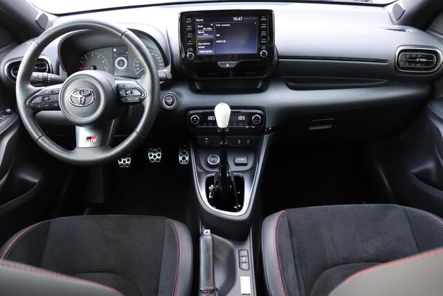 Toyota YARIS 1.6 GR Performance, Shortshifter, Milltek uitlaat, Stoelverlaging