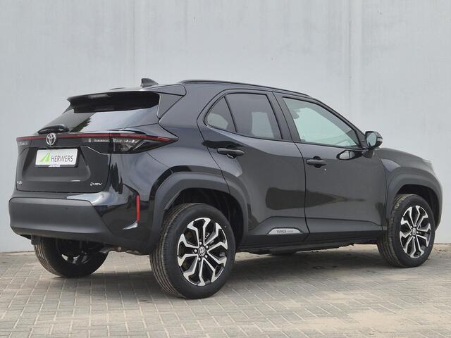 Toyota YARIS Cross 1.5 Hybrid 130 Launch Edition Team D / Winter Pakket / Safety Pakket / Adaptief CC / Stuur-, Stoel en voorruitverwarming / Draadloze telefoon lader / Apple Carplay Android Auto / Achteruitrijcamera /