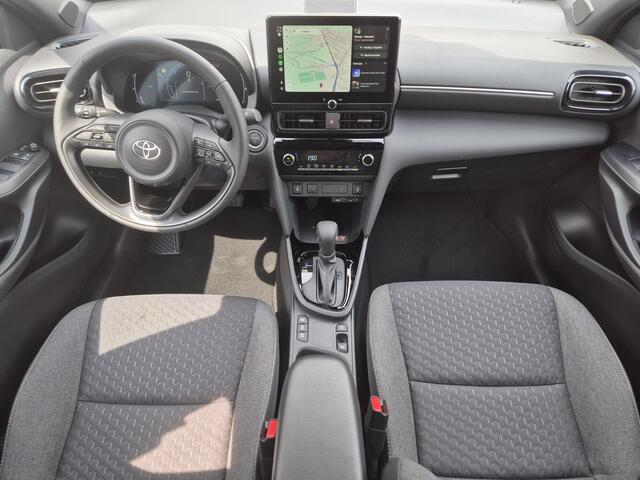 Toyota YARIS Cross 1.5 Hybrid 130 Launch Edition Team D / Winter Pakket / Safety Pakket / Adaptief CC / Stuur-, Stoel en voorruitverwarming / Draadloze telefoon lader / Apple Carplay Android Auto / Achteruitrijcamera /
