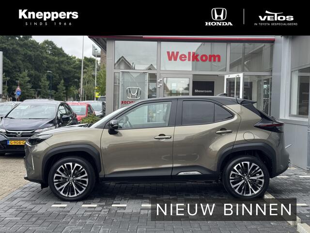 Toyota YARIS Cross 1.5 Hybrid Executive AWD Bi-Tone Panorama dak, Rondomzicht camera, Navigatie, , All-in Rijklaarprijs