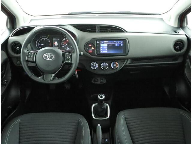 Toyota YARIS 1.0 VVT-i Connect | Airconditioning | Achteruitrijcamera | Trekhaak |