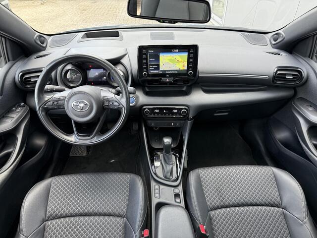 Toyota YARIS 1.5 Hybrid Executive **HEAD-UP DISPLAY/ DODEHOEK DETECTIE/ PARKEERSENSOREN/ 36 MAANDEN GARANTIE**