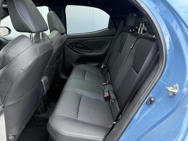 Toyota YARIS 1.5 Hybrid Executive **HEAD-UP DISPLAY/ DODEHOEK DETECTIE/ PARKEERSENSOREN/ 36 MAANDEN GARANTIE**