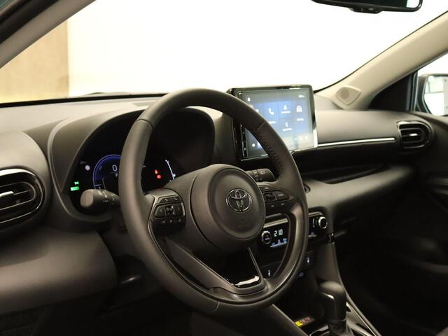 Toyota YARIS 1.5 Hybrid Dynamic ComfortPack DIRECT UITVOORRAAD LEVERBAAR - ADAPTIEVE CRUISE CONTROL - DODEHOEKDETECTIE - APPLE CARPLAY/ANDROID AUTO - CAMERA - CLIMATE CONTROL - KEYLESS ENTRY/START - EXTRA GETINT GLAS - NAVIGATIE - STOELVERWARMING VOORZIJDE - STUURVERW