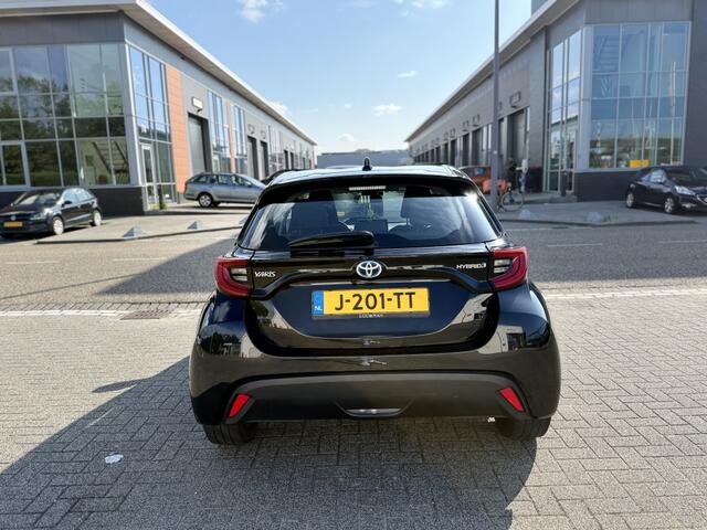 Toyota YARIS 1.5 Hyb. First Ed.