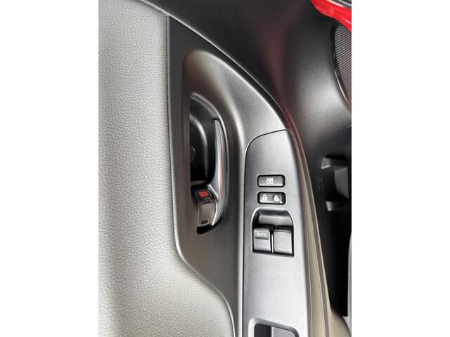 Toyota YARIS 1.0 VVT-i Connect Airco | Achteruitrijcamera | Bluetooth I Apple Carplay I Android Auto I