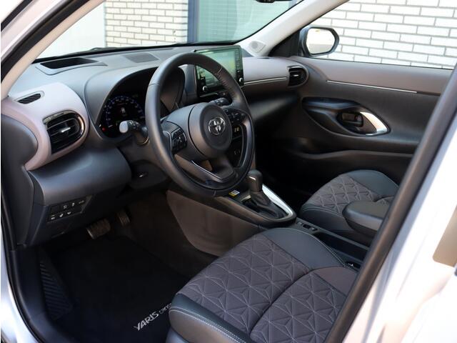 Toyota YARIS 1.5 Hybrid Executive | Panoramadak | Head-Up | Park-Assist