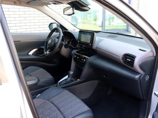 Toyota YARIS 1.5 Hybrid Executive | Panoramadak | Head-Up | Park-Assist