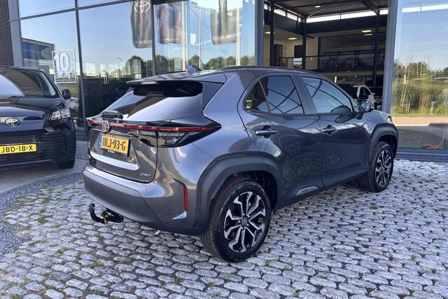 Toyota YARIS Cross 1.5 Hybrid 115 Dynamic Limited, Parkeersensoren, Afneembare Trekhaak , Stoelverwarming, Stuurverwarming, Apple carplay, Android auto.