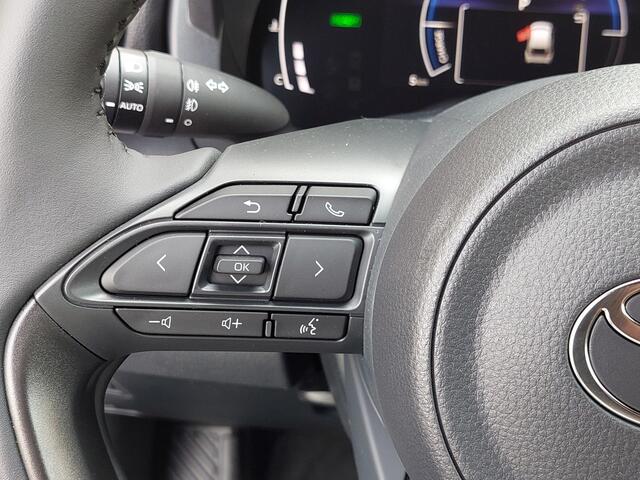 Toyota YARIS Cross 1.5 Hybrid 130 Dynamic PDC V + A | NAVI | nieuwe auto !!