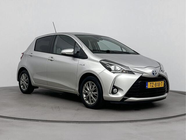 Toyota YARIS 1.5 Hybrid Dynamic | Full Map navigatie | Privacy glass | Camera | LM velgen |