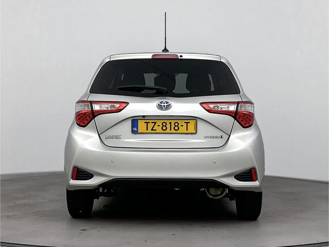 Toyota YARIS 1.5 Hybrid Dynamic | Full Map navigatie | Privacy glass | Camera | LM velgen |