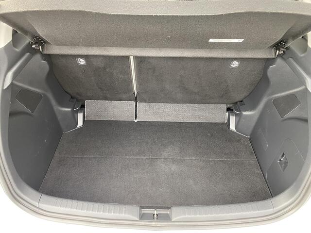 Toyota YARIS 1.5 Hybrid Launch Edition Lederen bekleding, Dodehoekdetectie, HUD, navigatie Apple Carplay/Android Auto, achteruitrij camera, keyless, stoelverwarming, cruise control adaptief