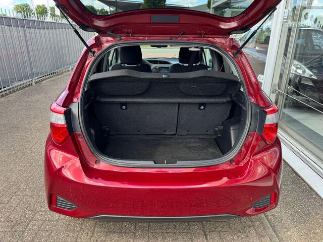 Toyota YARIS 1.5 Hybrid Dynamic | 2e eigenaar | NL Auto 38.899 KM | NAP | Achteruitrijcamera | Cruise control | Airco | APK tot 21-08-2027 |