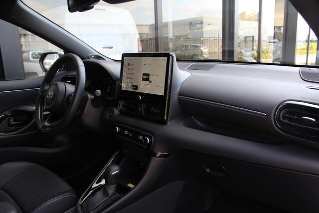 Toyota YARIS 1.5 Hybrid Executive | Rijklaar | HUD | JBL | Stoel/stuur-verwarming | Navi | Camera | Cruise | Clima | PDC | Dodehoek