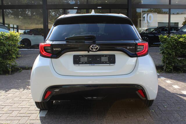 Toyota YARIS 1.5 Hybrid Executive | Rijklaar | HUD | JBL | Stoel/stuur-verwarming | Navi | Camera | Cruise | Clima | PDC | Dodehoek