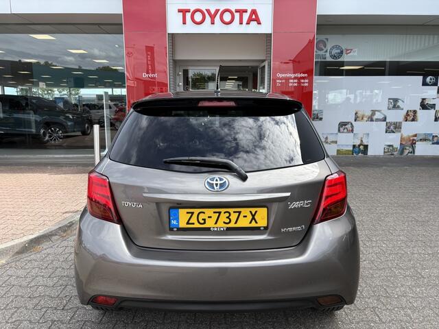 Toyota YARIS 1.5 Hybrid Dynamic Bi-tone | Leer | Panoramadak | achteruitrijca