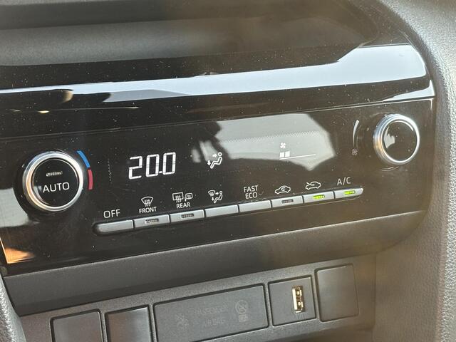 Toyota YARIS Cross 1.5 Hybrid Dynamic | Navigatie | Apple CarPlay/Android Auto | Adaptive Cruise Control | Camera | Toyota garantie tot 2032!