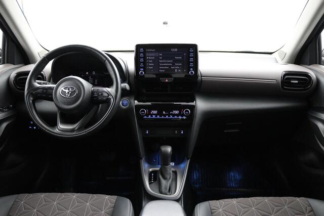 Toyota YARIS Cross 1.5 Hybrid Adventure | stoel en stuur verwarming | 360 Camera | elektrische Klep | Dodehoek detectie | Android/ Apple Auto |