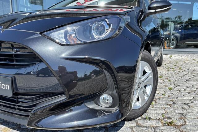 Toyota YARIS 1.5 Hybrid 115 Active Limited, Parkeersensoren, Stoelverwarming, Apple carplay, Android auto.