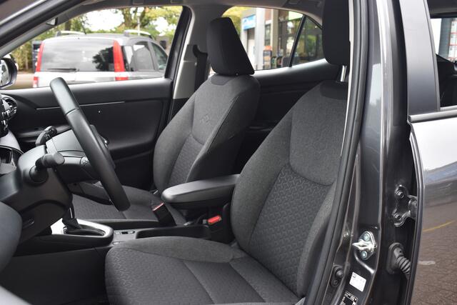 Toyota YARIS Cross 1.5 Hybrid Active Carplay Navigatie | Adaptieve Cruise | Camera | 12 mnd BOVAG garantie Whatsapp 06-53188999