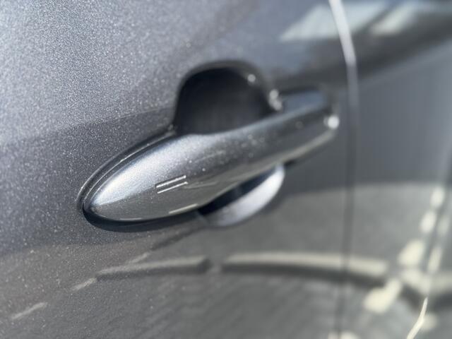 Toyota YARIS Cross 1.5 Hybrid Style Parkeersensoren V + A, Dodehoekdetectie, Apple/Android , All-in Rijklaarprijs