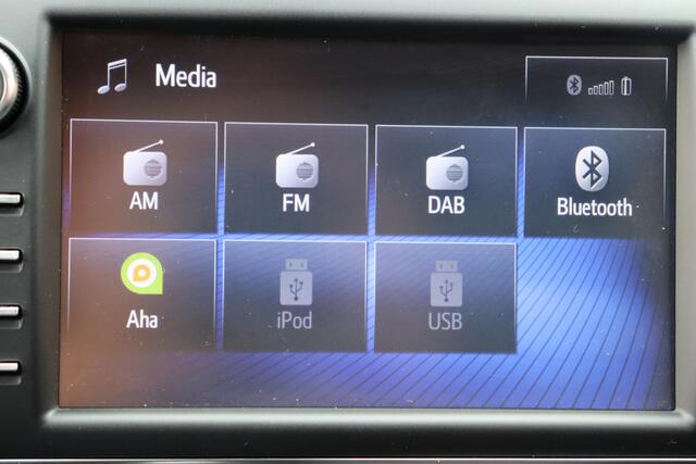 Toyota YARIS 1.5 VVT-i Dynamic, Cruise Control , DAB Audio