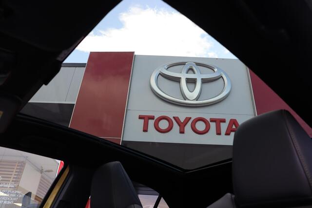 Toyota YARIS Cross 1.5 Hybrid Launch Edition AWD, 360 Camera , Panodak. UNIEKE AUTO