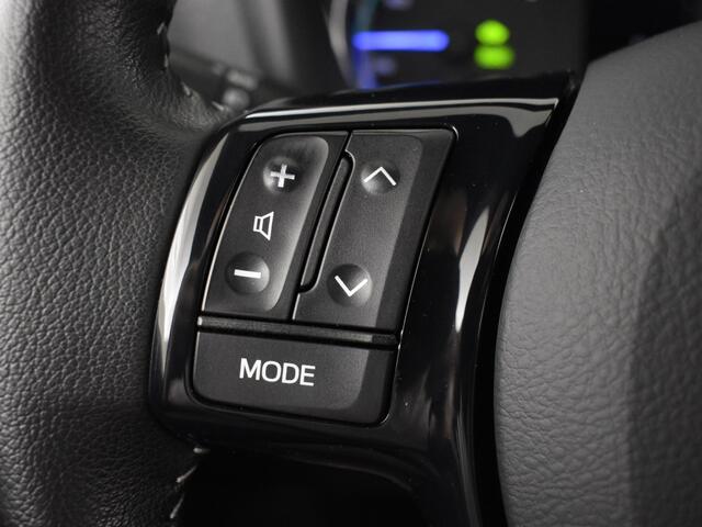 Toyota YARIS 1.5 Hybrid Bi-Tone | PDC V+A | Stoelverwarming |
