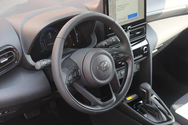 Toyota YARIS Cross 1.5 Hybrid 130pk CVT Teamplayer | App Connect | Climate | Adaptive Cruise | Full LED | Camera | Keyless | Blind Spot | Stoelverwarming