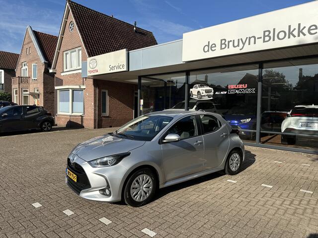 Toyota YARIS 1.5 Hybrid Active Automaat parkeercamera / Apple Carplay / Android Auto / Adaptieve cruise control / climate control / 10 jaar garantie / Toyota pechhulppas / Rijklaarprijs