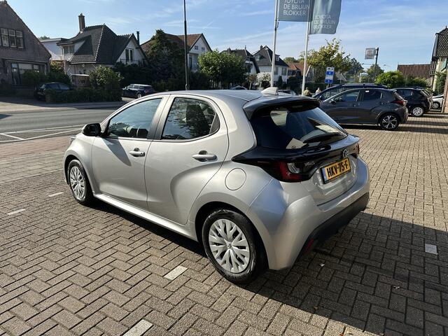 Toyota YARIS 1.5 Hybrid Active Automaat parkeercamera / Apple Carplay / Android Auto / Adaptieve cruise control / climate control / 10 jaar garantie / Toyota pechhulppas / Rijklaarprijs