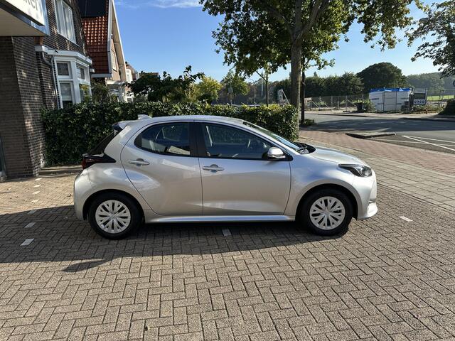 Toyota YARIS 1.5 Hybrid Active Automaat parkeercamera / Apple Carplay / Android Auto / Adaptieve cruise control / climate control / 10 jaar garantie / Toyota pechhulppas / Rijklaarprijs
