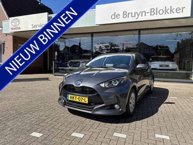 Toyota YARIS 1.5 Hybrid Active adaptive cruise control / Apple Carplay / Android Auto / climate control