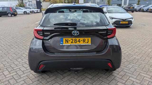 Toyota YARIS 1.5 Hybrid Dynamic **Trekh Stoelverw AllSeasonBanden**