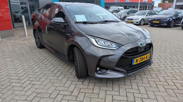 Toyota YARIS 1.5 Hybrid Dynamic **Trekh Stoelverw AllSeasonBanden**