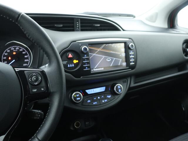 Toyota YARIS 1.5 Hybrid Dynamic | Navigatie | Camera | LM Velgen |