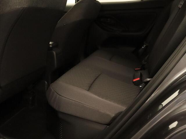 Toyota YARIS Cross 1.5 Hybrid 130 Dynamic - NAVIGATIE - 17 INCH LICHT METALEN VELGEN - VOORSTOELEN VERWARMD - DRAADLOZE TELEFOONLADER - CLIMATE CONTROL - CAMERA - STUUR VERWARMD - KEYLESS ENTRY/ START - ARMSTEUN VOOR
