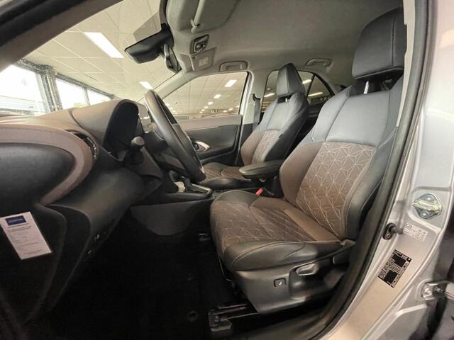 Toyota YARIS 1.5 Hybrid Executive || Trekhaak || Head Up || Carplay