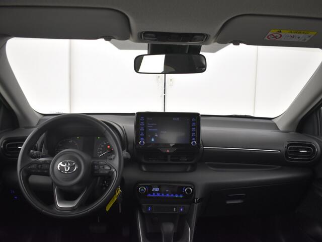 Toyota YARIS 1.5 Hybrid Active | Camera | Carplay | Stoelverwarming | LM Velg