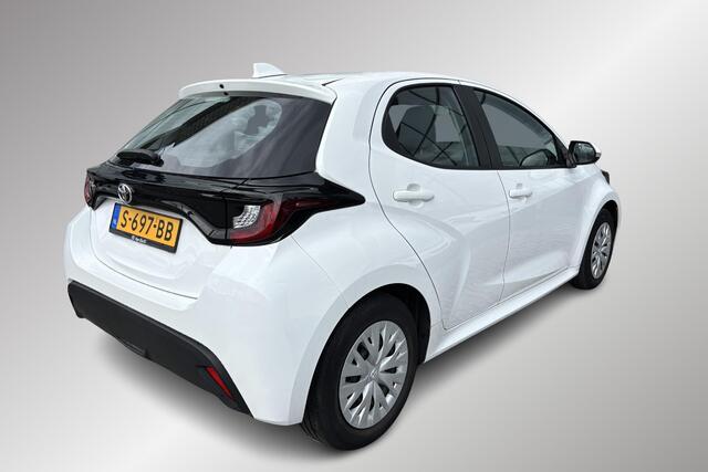 Toyota YARIS 1.5 VVT-i Active Apple carplay, Android auto