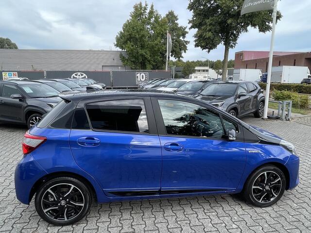 Toyota YARIS 1.5 Hybrid Bi-Tone