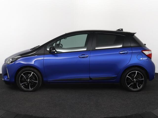 Toyota YARIS 1.5 Hybrid Bi-Tone Plus | navigatiesysteem | Clima | Cruise | Lichtmetalen velgen |
