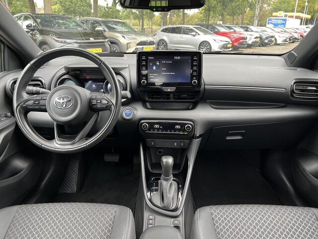 Toyota YARIS 1.5 Hybrid Executive | Afneembare trekhaak | Stoelverwarming | Parkeersensoren V+A
