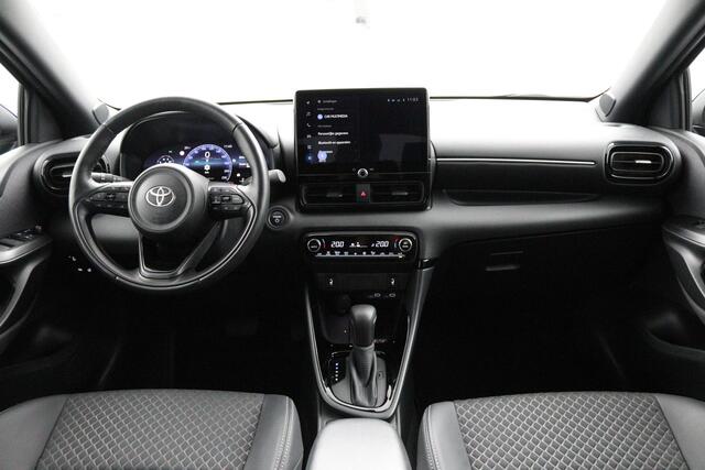 Toyota YARIS 1.5 Hybrid 130 Executive | stuur en stoelverwarming | Lederen- stof bekleding | 17 inch Lichtmetaal |