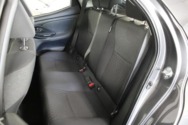 Toyota YARIS 1.5 Hybrid Business Plus. Clima | Carplay | LED | Cruise | Camera.